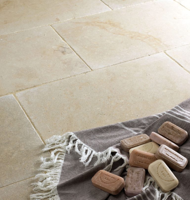 Campione-Tumbled-Limestone-768x806